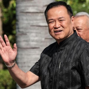 泰国首相阿努廷：用中文送上马年祝福！