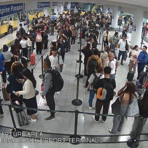 菲律宾对华免签实施一个月,大批中国游客遭菲移民局敲诈