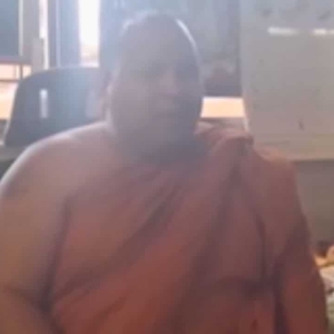 泰国暖武里府大爆料！僧侣和多名女性传出绯闻