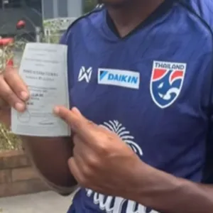 “泰国警察爱钱？”外籍男子教学贿赂泰国警察，引争议