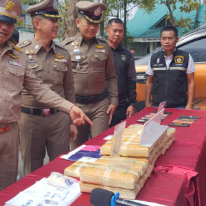 生日派对变毒品窝点，泰国警方查获12.8万粒冰毒药丸