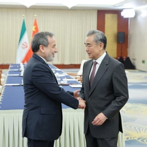 中国与伊朗外交部通话，支持伊方主权安全与民族尊严！