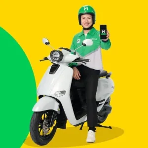 曼谷奇葩约会：见面竟被拉去跑外卖？