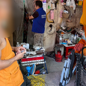 泰国僧侣吸毒持枪，已被取消僧籍