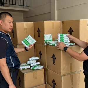 泰国查获假货大案：中国仓库12万件假牙膏和化妆品被扣