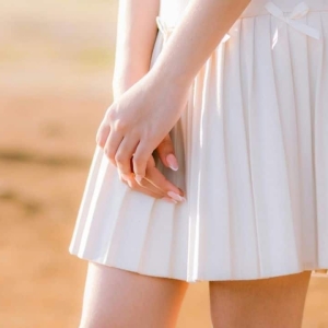 离谱行为！曼谷骑手偷拍裙底还自夸，遭网友群起谴责