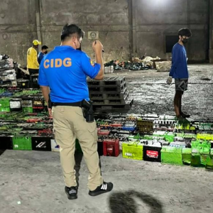 11名中国商人在菲被抓，涉非法回收汽车电池