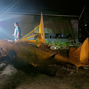 泰国轻型飞机坠毁！ 75岁飞行员幸存