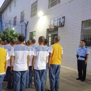 别作死！硬核生存指南教你熬过东南亚监狱