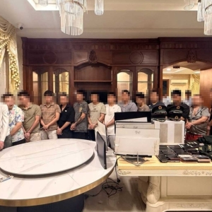 冒充中国解放军诈骗！柬埔寨金边抓获19名中国电诈人员