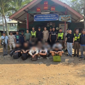 移民部门行动：10名中国公民因逾期与非法入境将被遣送