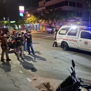 一场群架变命案！曼谷15岁少年当场身亡，父亲崩溃