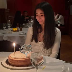 首次曝光！泰国被罢黜王子公开长女