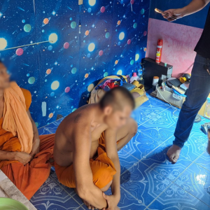 寺庙不再清净？两名僧侣藏毒吸毒被警方当场查获