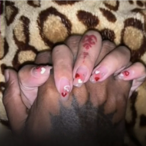 泰国女子爆料僧人逼她堕胎？否认、删帖、再爆料反转不断