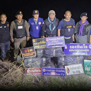 湄公河边捡到“200万粒疯药”，毒贩却跑了