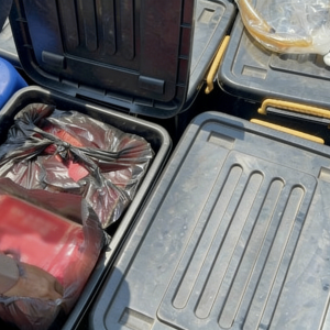 泰国高速上上演追逐大战！警方缴获600瓶走私洋酒