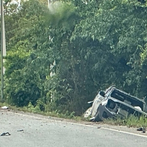 泰南一日两爆！ 警车被炸飞两警受伤