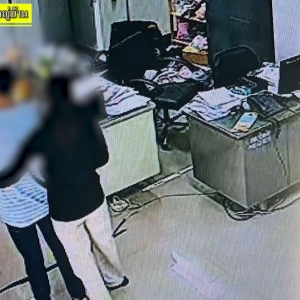 视频曝光！泰国村长与女职员办公室不当行为