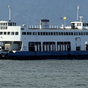 象岛渡轮票价十年首次上涨，柴油成本飙升为主因