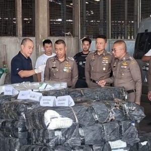 用渡轮偷运2吨冰毒，泰国警方码头截获