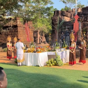 边境局势紧张！素林府塔门托姆寺祭祀严控举行，民众禁入