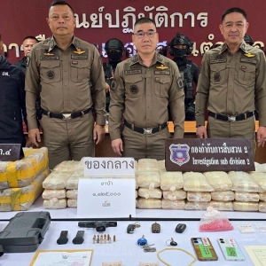 泼水节前重拳扫毒！泰国摧毁贩毒团伙，查扣毒品及枪支