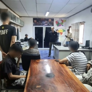 泰国泼水节冲突，无辜男子被刺伤，13人被捕