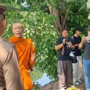 穿最圣洁的衣，干最龌龊的事！泰“毒僧”视频疯传