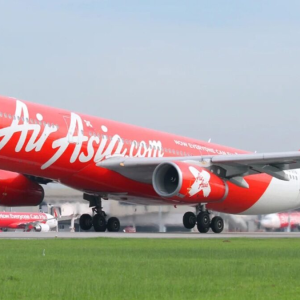 惊险瞬间！亚航客机准备起飞时，一乘客突报“有炸弹”