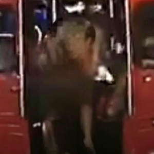 普吉岛芭东乱象：多名外国游客在行驶中展示私密部位