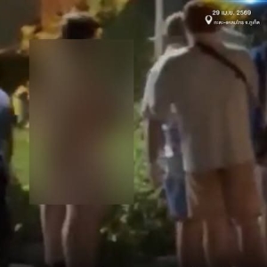 警察在哪？普吉岛惊现外籍裸男，赤身走上卡塔公路