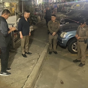 曼谷警方逮捕一名60岁杀人嫌犯，其遭踢脸后被迫自卫