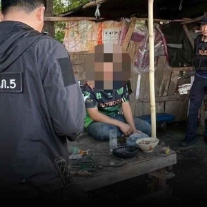“毒瘤警察”落网：稻田小屋内聚众吸毒，身上藏有冰毒