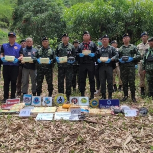 清迈缉毒行动：击毙1名武装嫌疑人，缴获25万粒冰毒