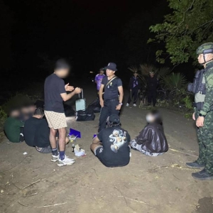 泰缅边境蛇头带路偷渡失败，8名外籍人员被控违法