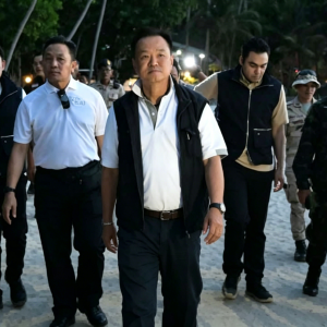 阿努廷现场督战：若非政府介入，自由海滩将沦为私人天堂