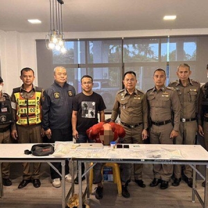 查获冰毒海洛因！俄罗斯男子在泰国普吉检查站携毒落网
