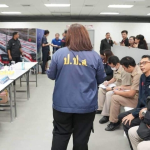 你坐的火车安全吗？泰国惊现“毒司机”，泰方连夜处理