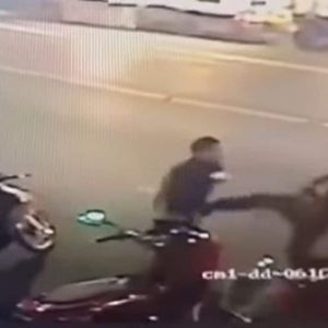 自卫还是过度用枪？曼谷警察枪击案引热议