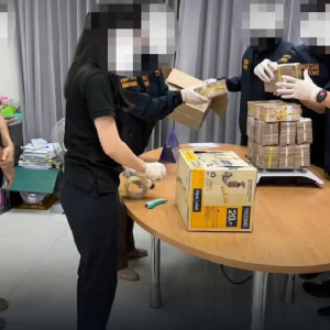 零食箱里藏2300万泰铢！泰国边境直接查获