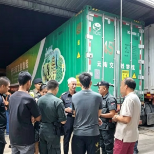 中国货车为何开到泰国榴莲园？当地警方出手调查真相来了