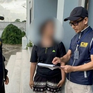 冒充网红卖盲盒收钱跑路！泰国26岁女子被抓